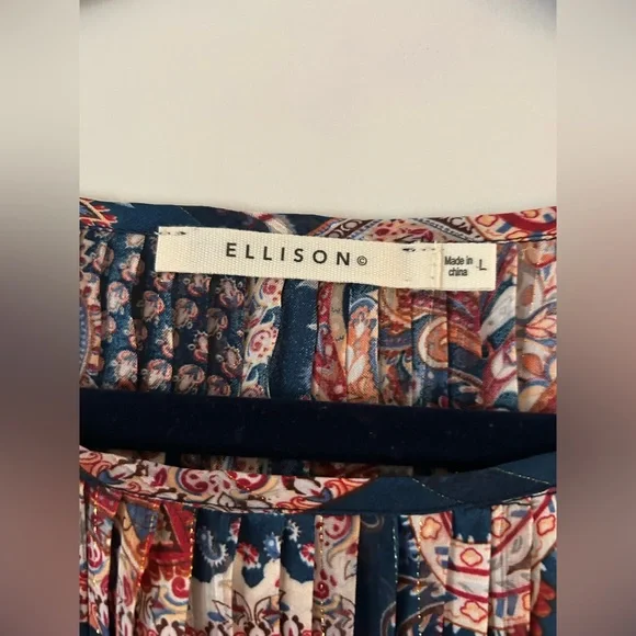 Ellison Paisley Pleated Top - Picture 3 of 3